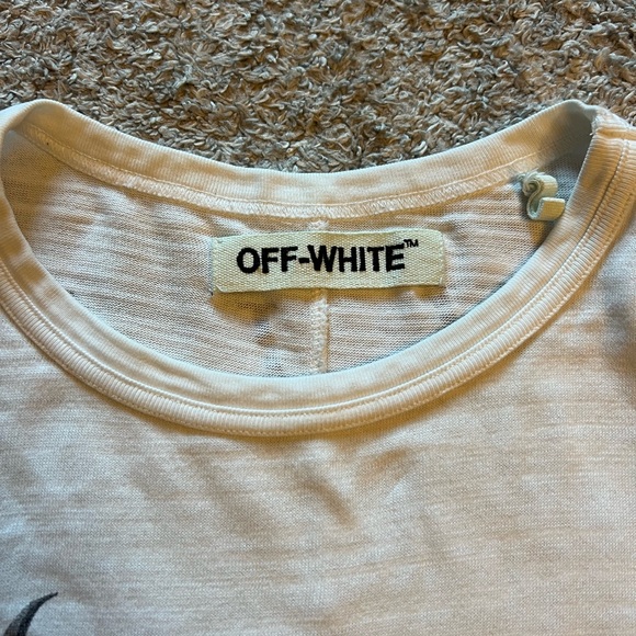 Off-White T-shirt - Picture 3 of 4